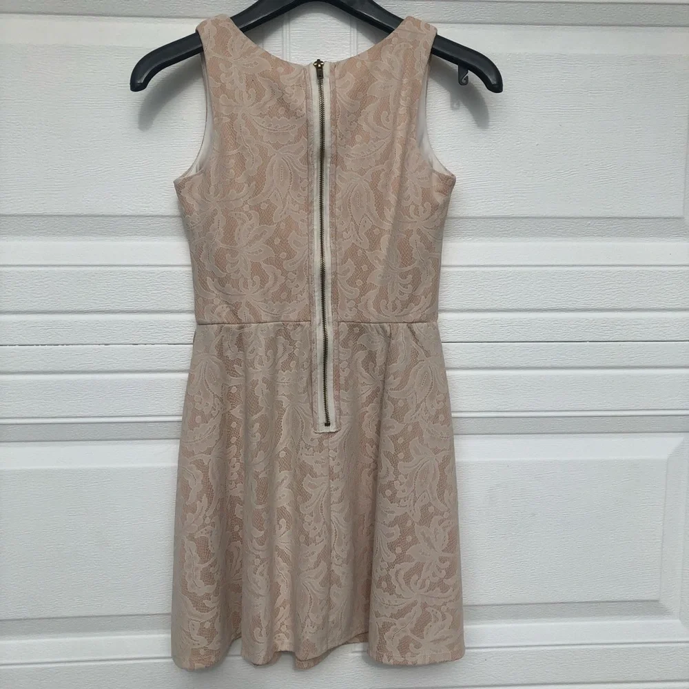 XS Off White Lace Flower Midi Dress - Picture 5 of 7